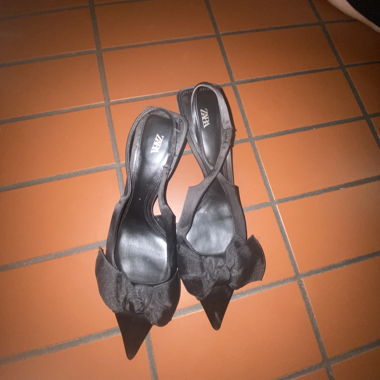 Décolleté Slingback neri ZARA