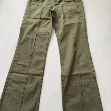 Olivegrünen Hosen