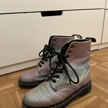 Dr. Martens rainbow