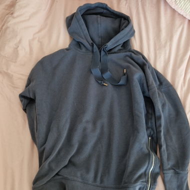 Women's hoodie