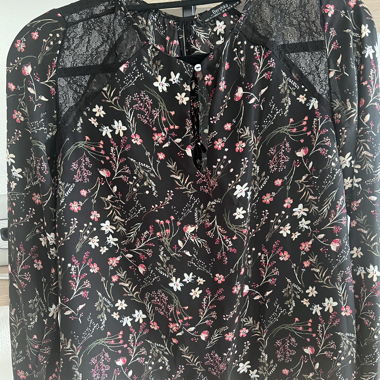 Floral blouse 