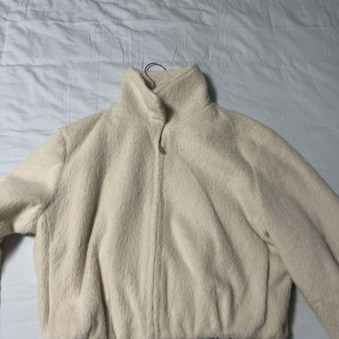 Giacca corta in pile beige