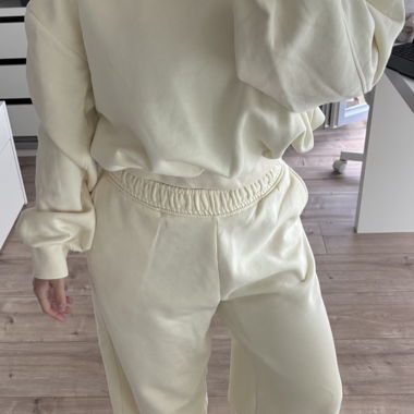 Cremefarbenes Sweat-Set