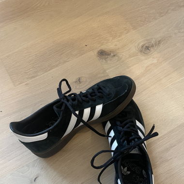 Sneakers Adidas Spezial — schwarzweiss