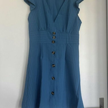 Blaues Kleid mit Knopfleiste ungetragen Grösse M