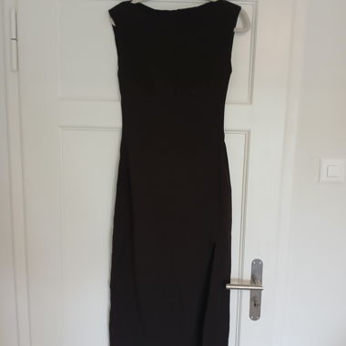 Dunkelbraunes Midikleid ohne Ärmel