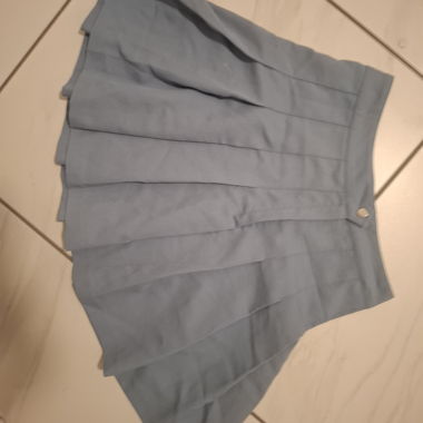 Jupe plissée bleu clair