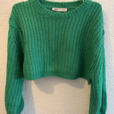 Pull tricoté vert court Zara
