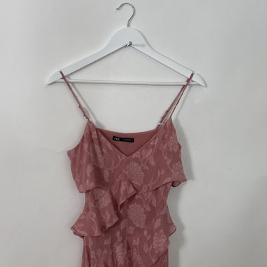 Robe Zara à volants roses