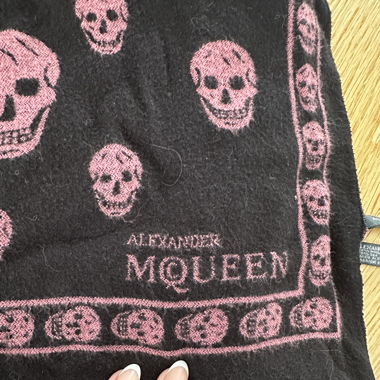 Beidseitig tragbarer Schal Alexander McQueen