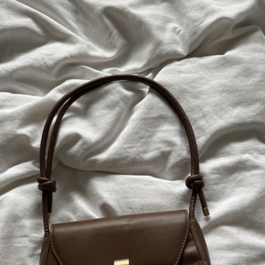 Braune Schultertasche