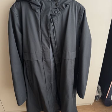 Manteau Elvine noir/ avec capuche