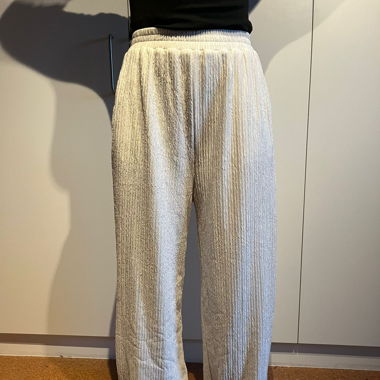 Weisse Stoffhose