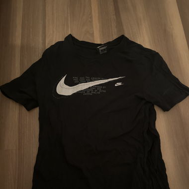 Nike T-shirt