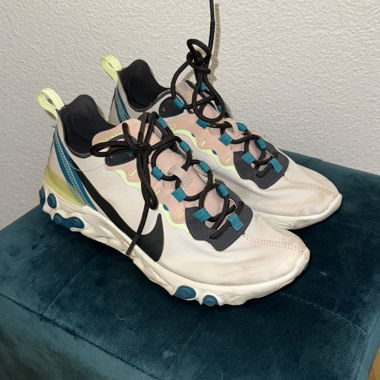 Nike React