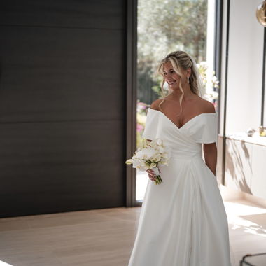 Off-shoulder wedding dress s.36