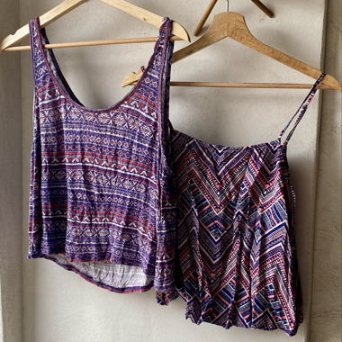 Set aus 2 Ärmellosen Tops