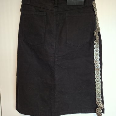 Gonna di jeans Moschino vintage con monete di ariete