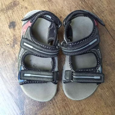 Sandales enfant pointure 28