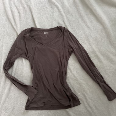 Braunes Langarmshirt