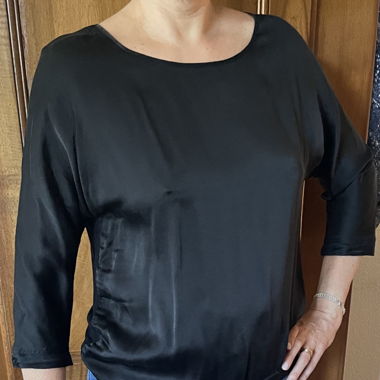 Shirt noir satin de soie et jersey