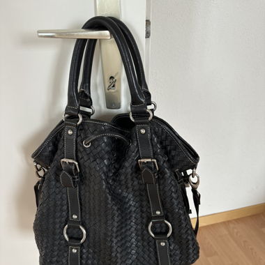 Borsa, nera, JJBenson