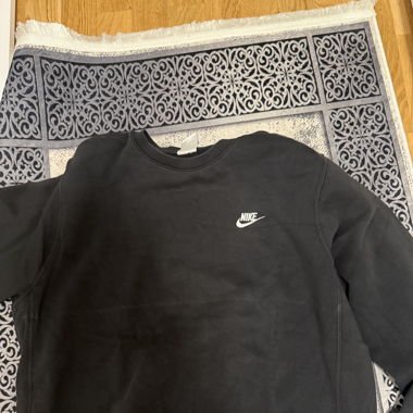 nike pullover 