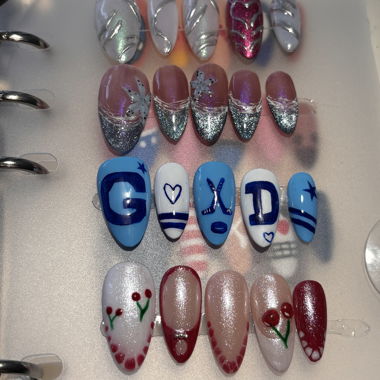 Wählen Sie Ihre selbstgemachten Press-on-Nail-Sets