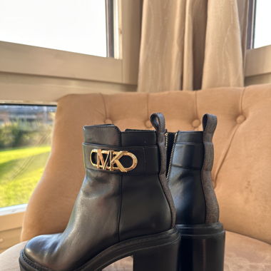 Michael Kors Pumps