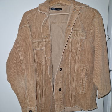 ZARA Cordjacke in Beige
