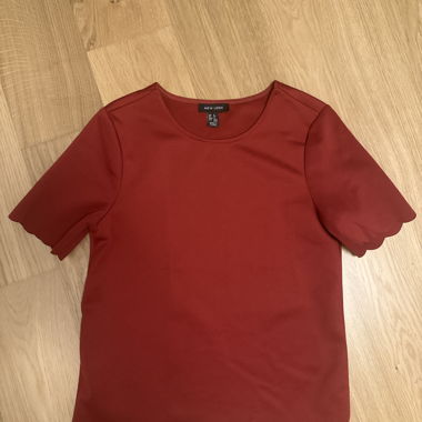 Women’s Red Shirt