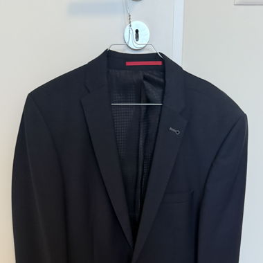 Men’s suit (blazer, dinner jacket, trousers)