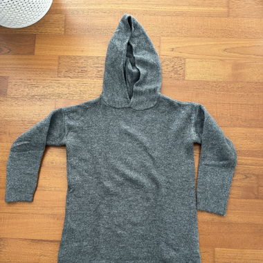 Robe en maille à capuche