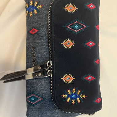 Desigual bestickte Tasche
