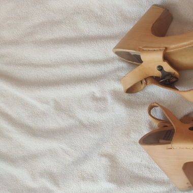 Schwedische Holzabsatzschuhe hellbeige