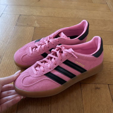 Baskets Adidas Gazelle rose