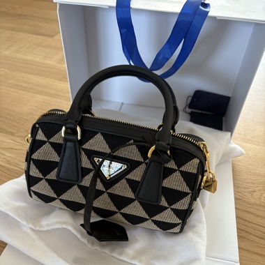 Prada Tasche