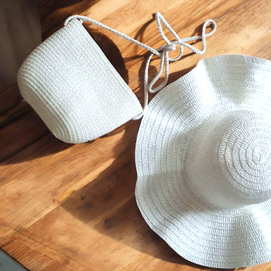 "summertime "Chapeau et sac de plage en paille 