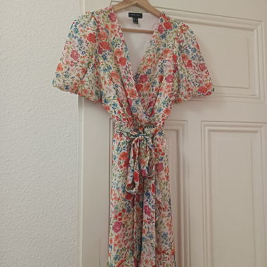 Robe fleurie cache-coeur