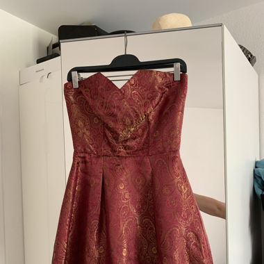 Kurzes Bustierkleid von Naf Naf