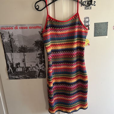 Midi-Kleid mit buntem Muster