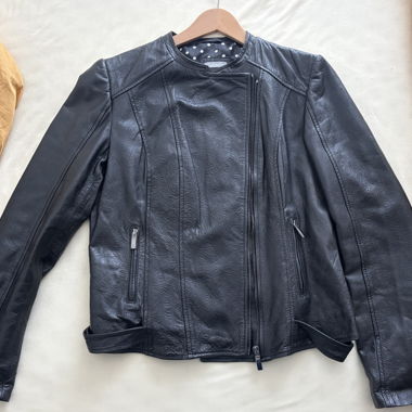 Leather jacket NEW size 40