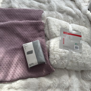 Decke und kissenbezüge