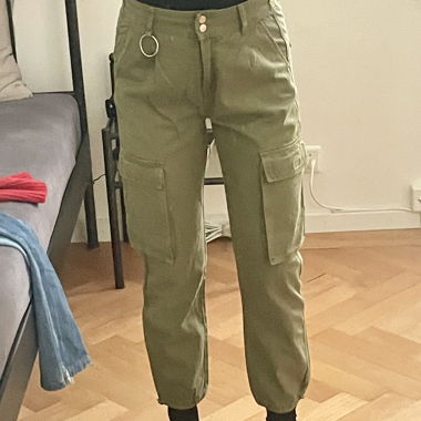 Pantaloni cargo