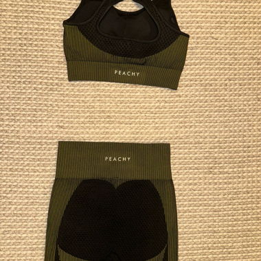 Peachy Passion black & green sports set 