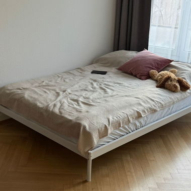 IKEA white bed 140x200 with mattress
