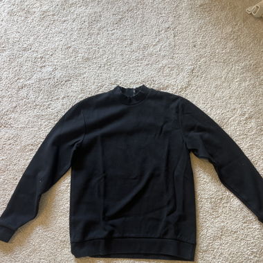 Pull noir