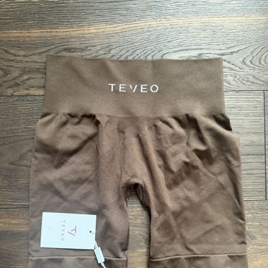 Teveo Statement Scrunch Short "Kaffee"