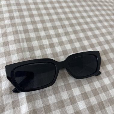 Lunettes de soleil noires