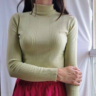 Col roulé vintage en soie côtelée vert pastel